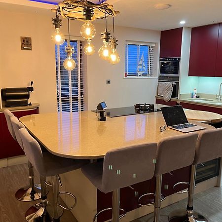 3 Bedroom Deganwy Sea View Beach House Ll31 Eksteriør bilde